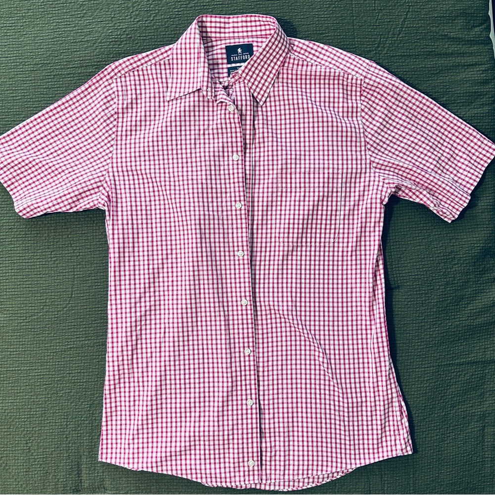 ⭐️ hot pink and white gingham, short sleeve button up